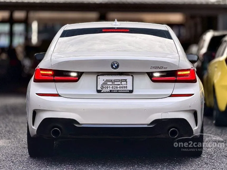 2024 BMW 330e M Sport Sedan