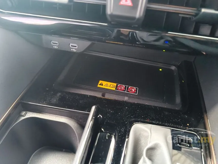 2024 Toyota Alphard Z 7-Seater MPV
