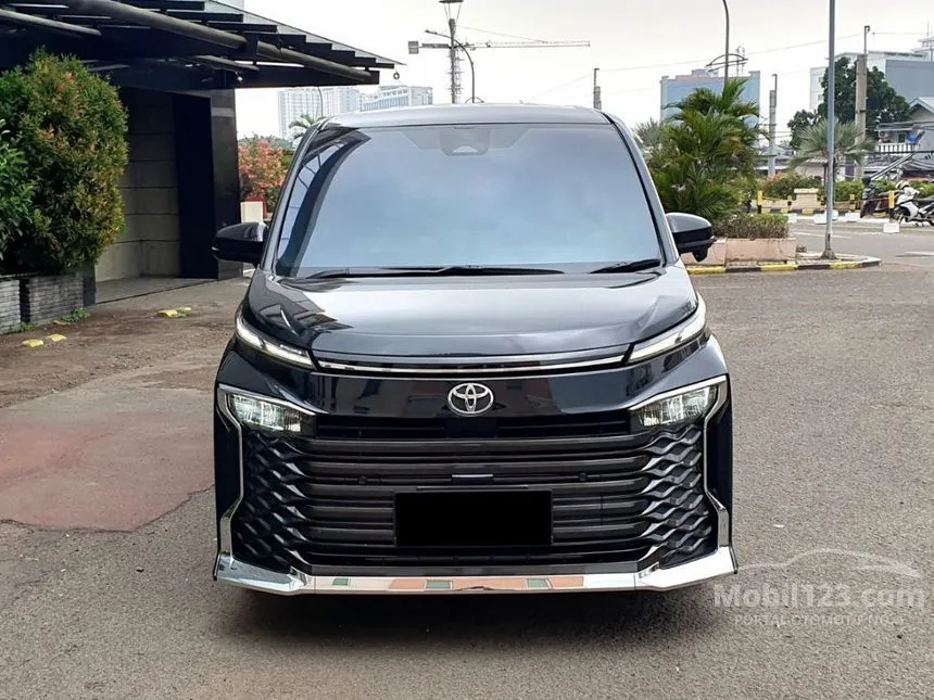 Jual Mobil Toyota Voxy 2023 2.0 di DKI Jakarta Automatic Van Wagon Hitam Rp 529.000.000
