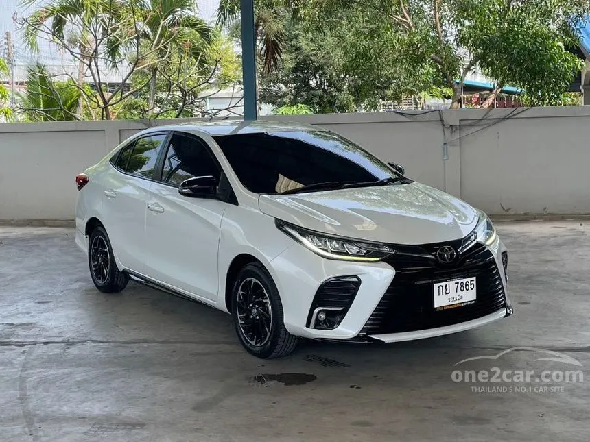 2022 Toyota Yaris Ativ Sport Premium Sedan