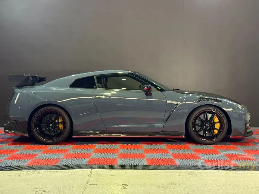 2024 Nissan GT-R Pure Edition Coupe