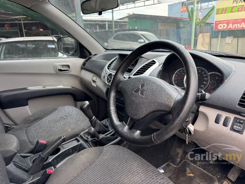 2012 Mitsubishi Triton Dual Cab 4X4 Pickup
