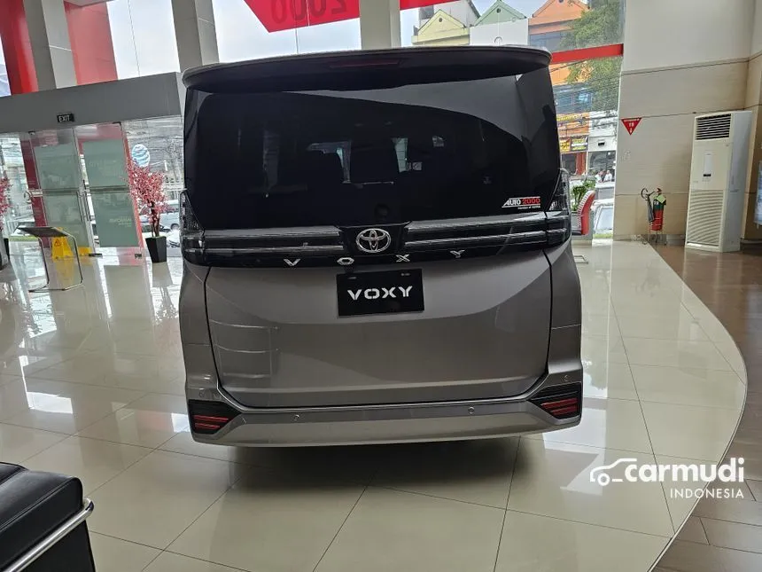 2024 Toyota Voxy Van Wagon