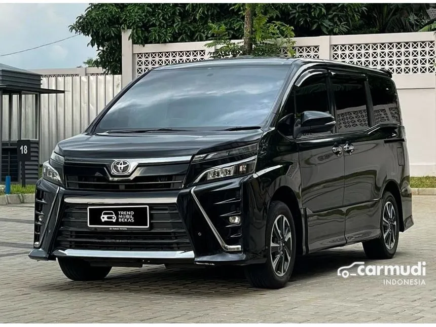 2018 Toyota Voxy MPV