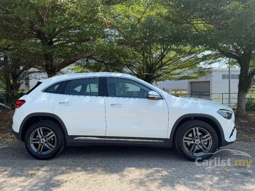 2024 Mercedes-Benz GLA200 Progressive Line SUV