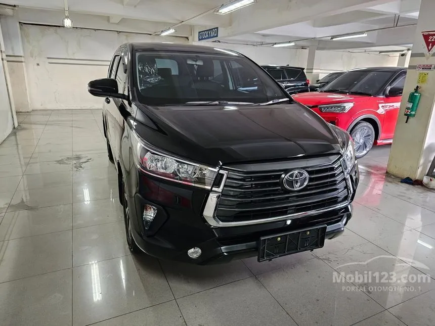 Jual Mobil Toyota Kijang Innova 2023 G 2.4 di Yogyakarta Manual MPV Hitam Rp 376.300.000