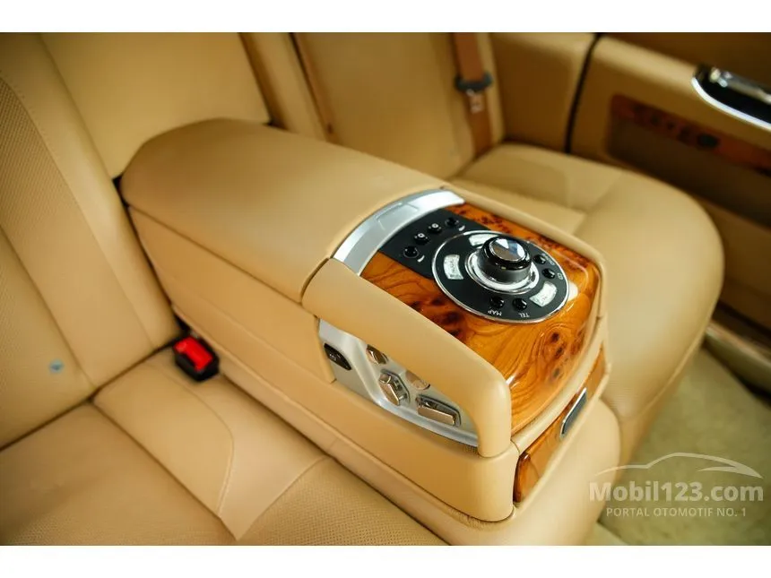 2011 Rolls-Royce Ghost Sedan