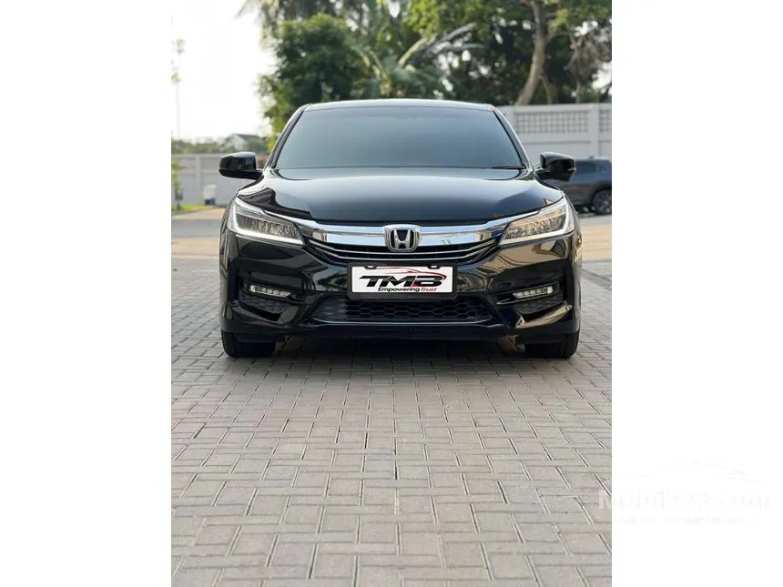 2016 Honda Accord VTi-L Sedan