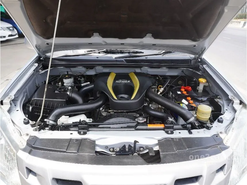 2015 Isuzu D-MAX S Space Cab Pickup