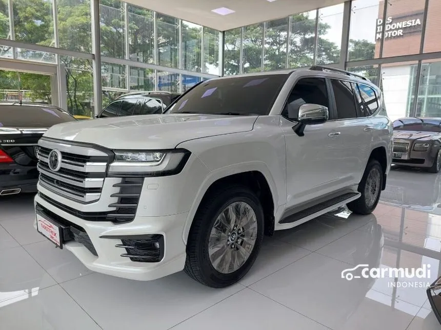 2021 Toyota Land Cruiser VX-R 70th Anniversary SUV