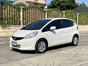 2013 Honda JAZZ 1.5 V Hatchback