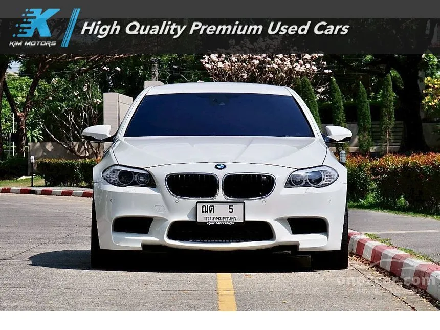 2011 BMW M5 Sedan