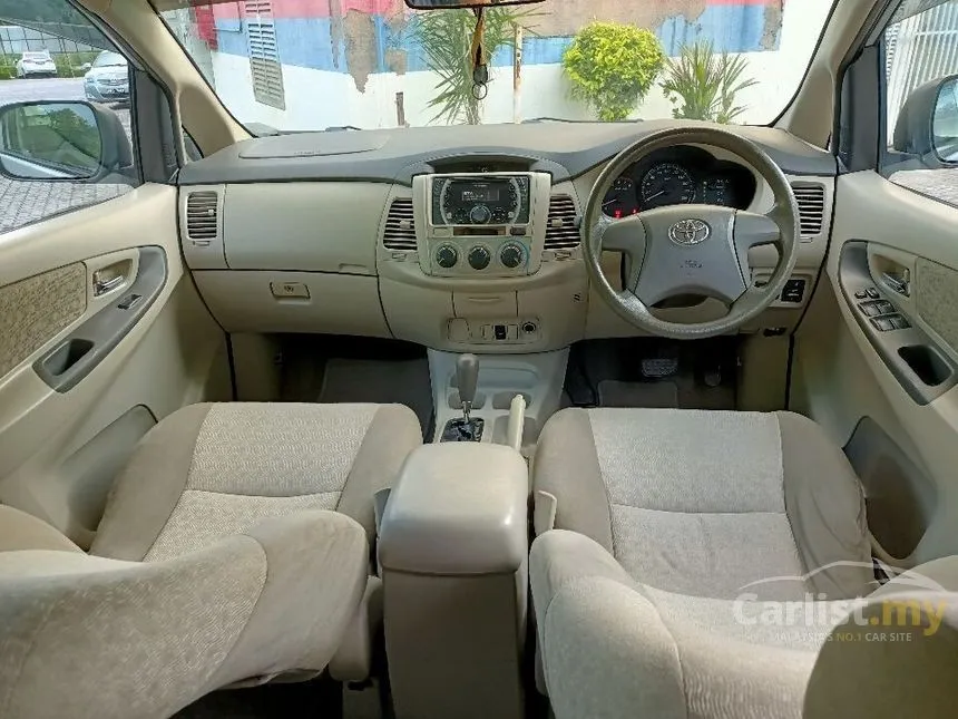 2013 Toyota Innova E MPV