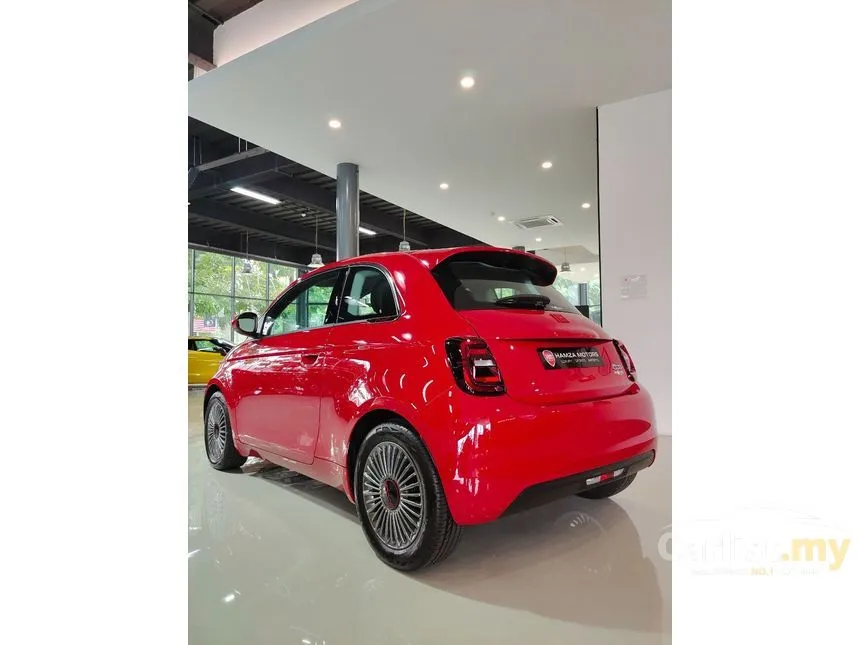 2022 Fiat 500e (RED) Hatchback
