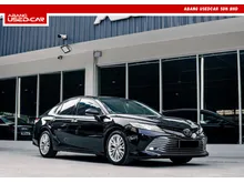 Toyota Camry 2.5 V Sedan FACELIFT SMART ENTRY CRUISE CONTROL STYLISH SPORT RIM REVERSE CAMERA WIRELESS CHARGING PHONE LEATHER SEATS