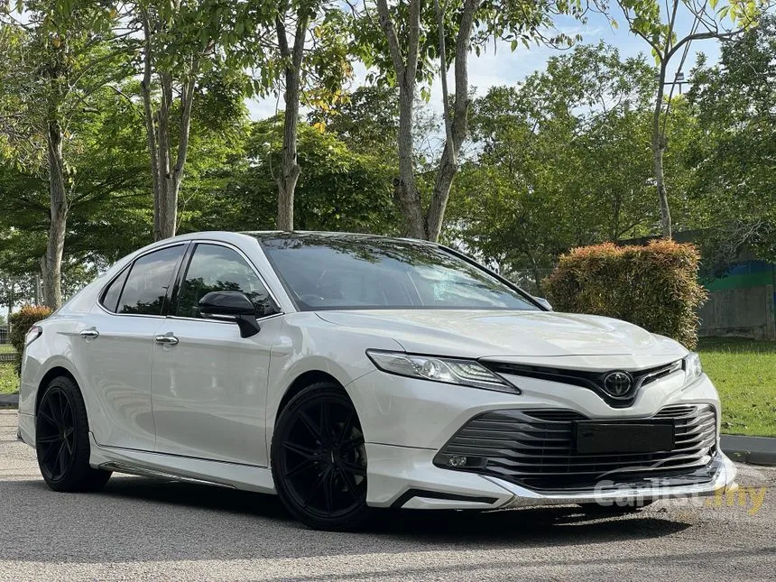 2019 Toyota Camry V Sedan