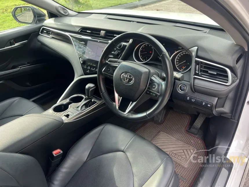 2019 Toyota Camry V Sedan