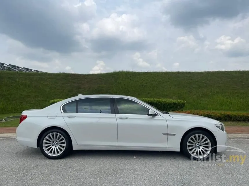 2011 BMW 740Li Sedan