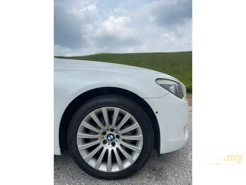 2011 BMW 740Li Sedan