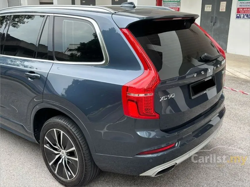 2021 Volvo XC90 T5 Momentum SUV