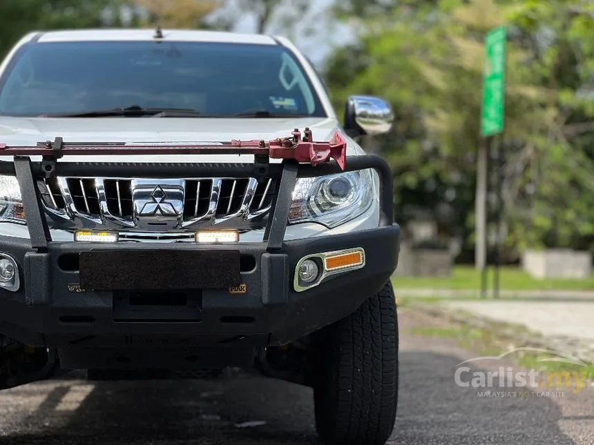 2015 Mitsubishi Triton VGT Adventure Dual Cab Pickup Truck