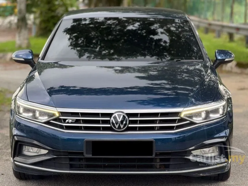 2022 Volkswagen Passat R-Line Sedan