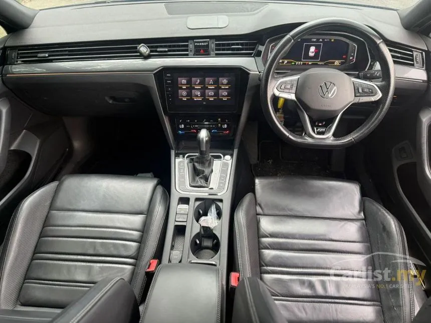 2022 Volkswagen Passat R-Line Sedan