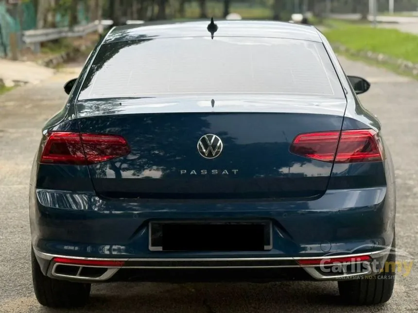 2022 Volkswagen Passat R-Line Sedan