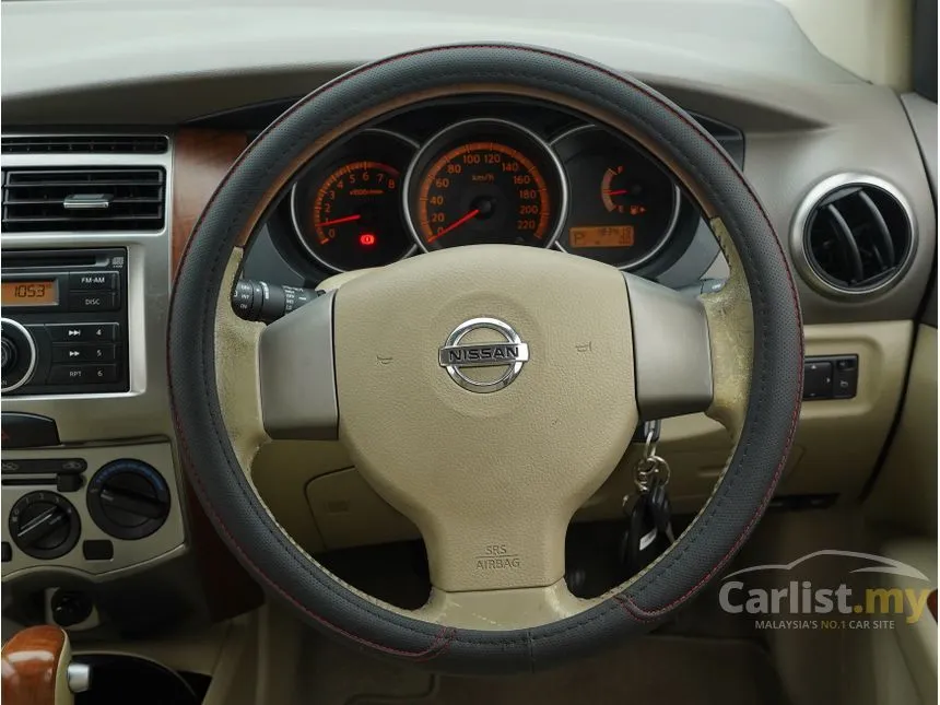 2011 Nissan Grand Livina Comfort MPV