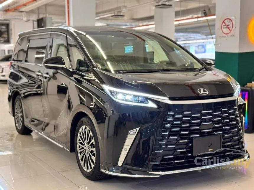 2024 Lexus LM 500h Version L 6 Seater MPV