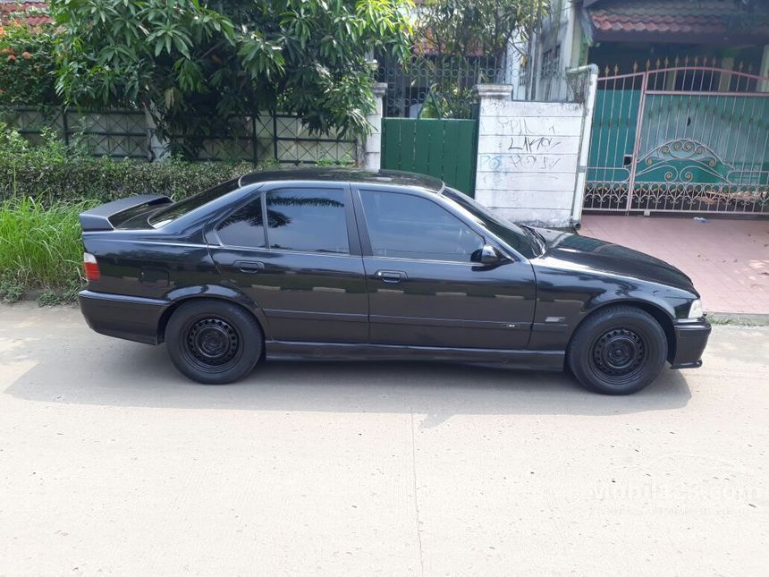  Jual  Mobil  BMW  320i 1995 E36  2 0 Automatic 2 0 di Banten 