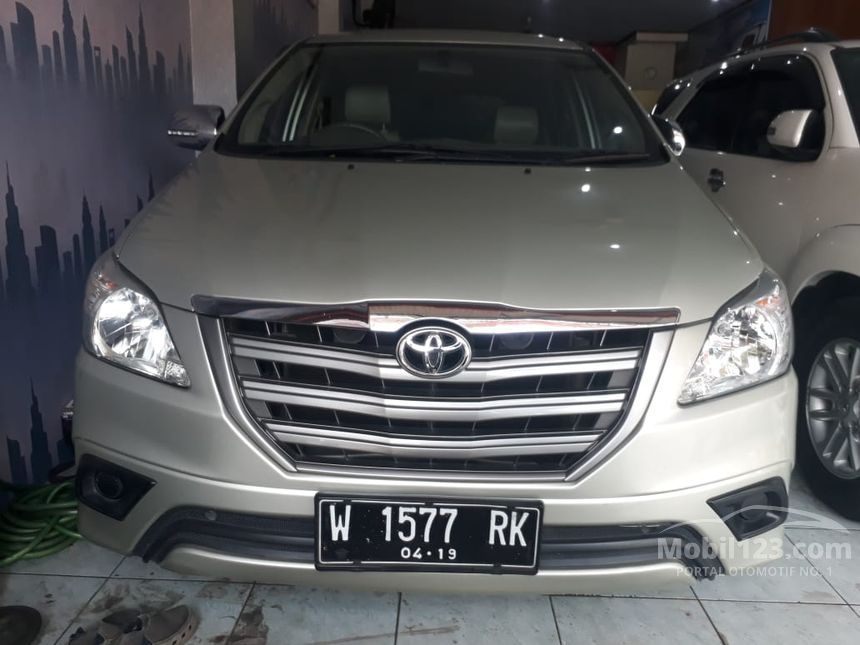 Jual Mobil Toyota Kijang Innova 2014 E 2.5 di Jawa Timur 