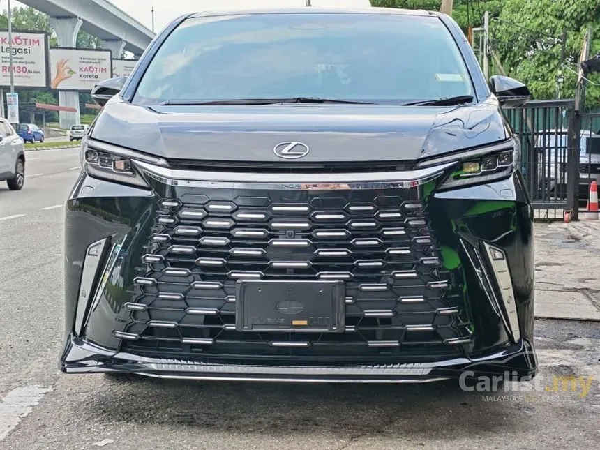 2024 Lexus LM 500h Version L 6 Seater MPV