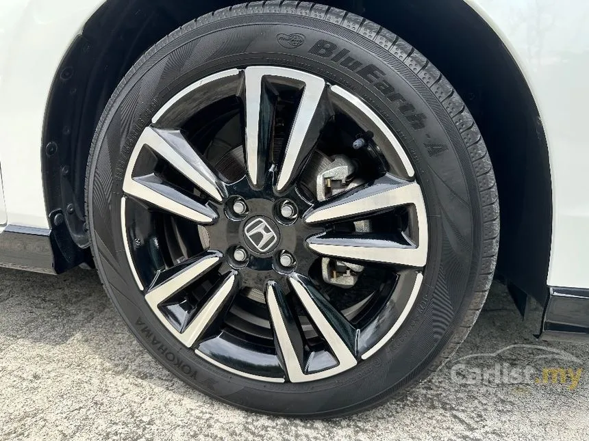 2022 Honda FIT RS e-HEV Hatchback
