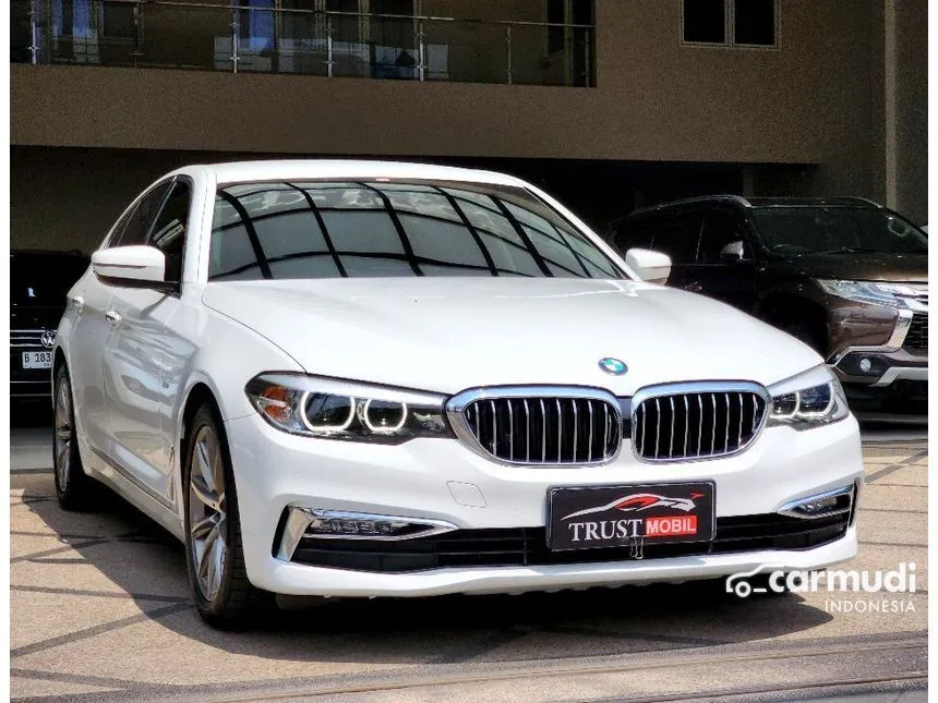 Jual Mobil BMW 520i 2019 Luxury 2.0 di Jawa Timur Automatic Sedan Putih Rp 625.000.000