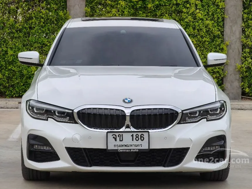 2021 BMW 330e M Sport Sedan