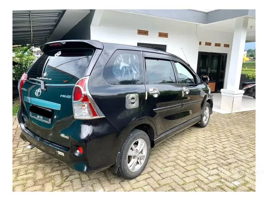 2012 Toyota Avanza Veloz MPV
