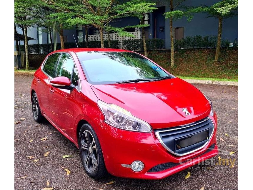 Peugeot 208 2015 S 1.6 in Johor Automatic Hatchback Red for RM 