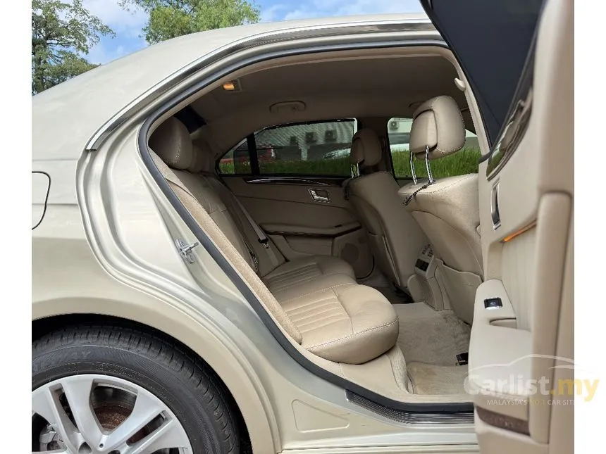 2010 Mercedes-Benz E200 Elegance CGI Sedan