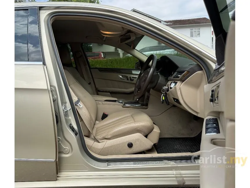 2010 Mercedes-Benz E200 Elegance CGI Sedan
