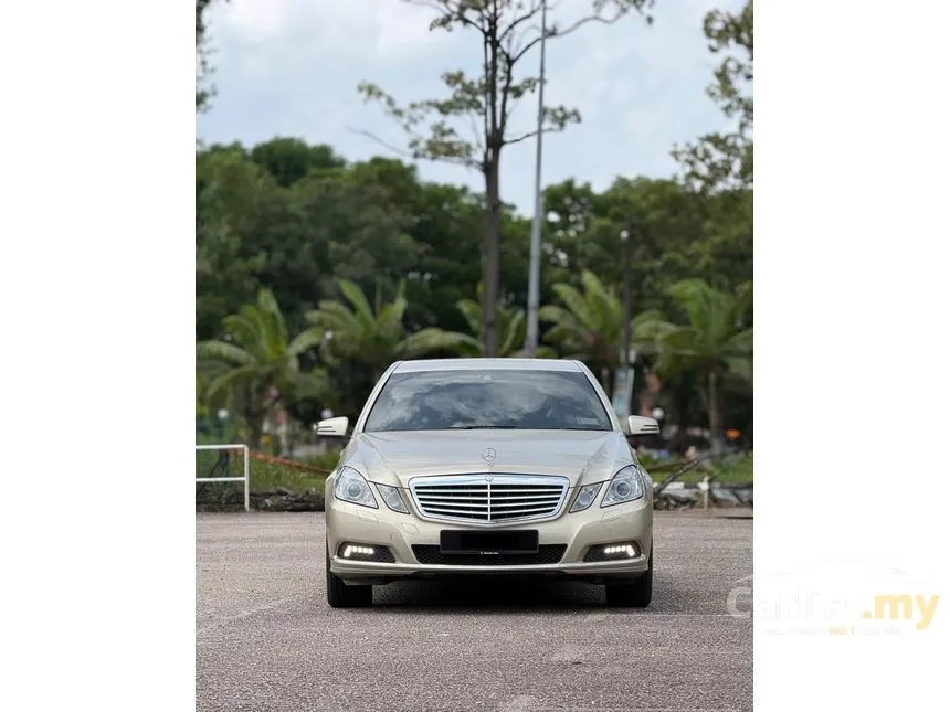 2010 Mercedes-Benz E200 Elegance CGI Sedan