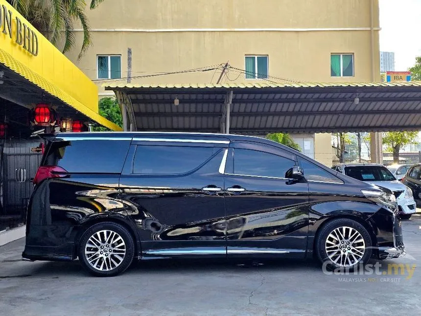 2015 Toyota Alphard SC MPV