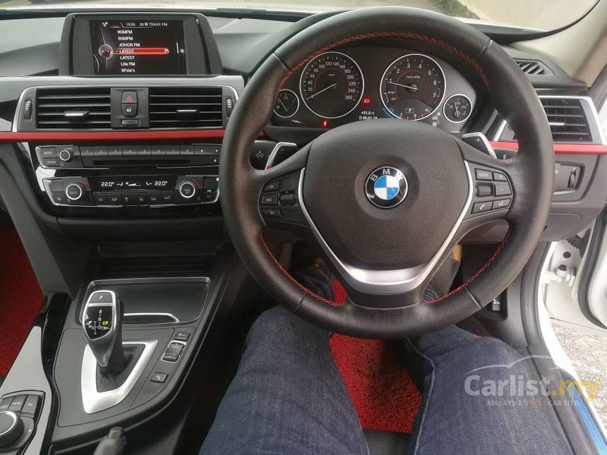 BMW 320i 2016 Sport Line 2.0 in Johor Automatic Sedan 