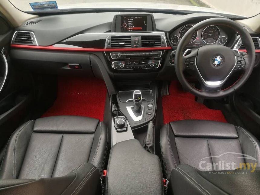 BMW 320i 2016 Sport Line 2.0 in Johor Automatic Sedan 