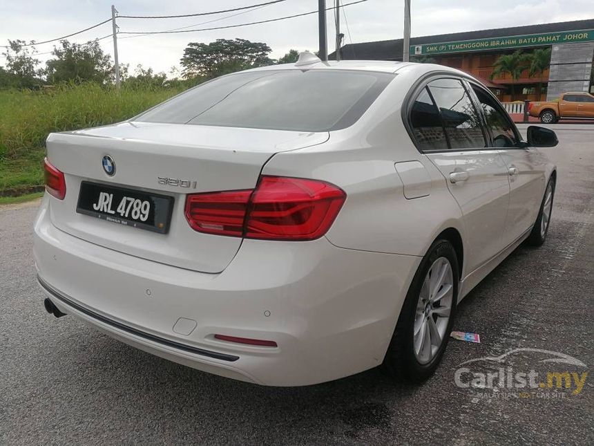 BMW 320i 2016 Sport Line 2.0 in Johor Automatic Sedan 