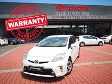 2013 TOYOTA PRIUS 1.8 HYBRID AT - HYBRID WARRANTY+ FREE 1 YEAR WARRANTY + FREE 1 YEAR SERVICE BY AUTHORIZED TOYOTA SERVICE CENTRE