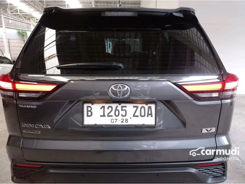 2023 Toyota Kijang Innova Zenix V Wagon