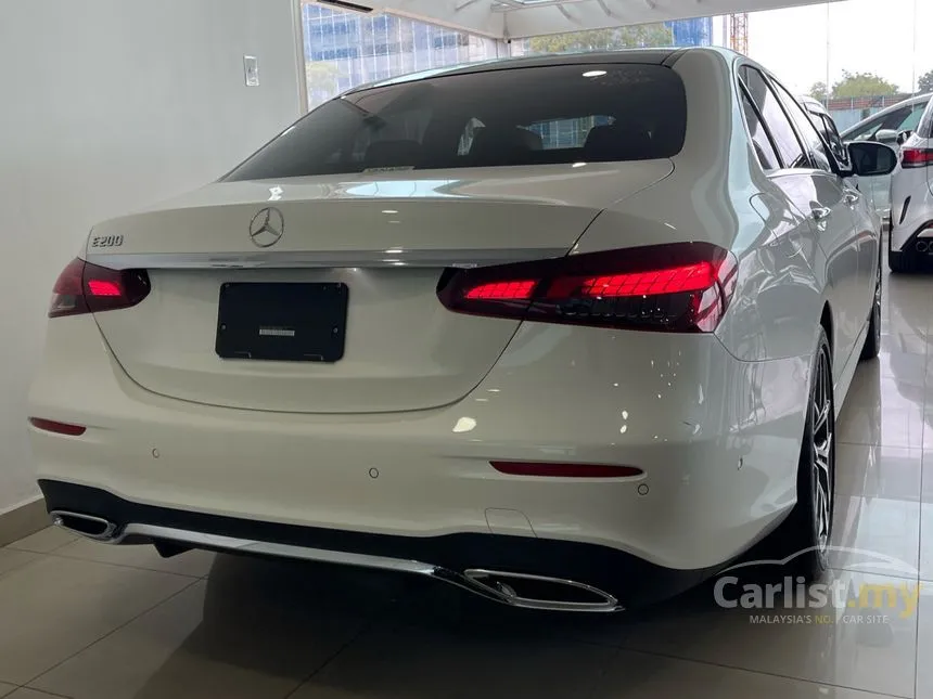 2022 Mercedes-Benz E200 AMG Sedan