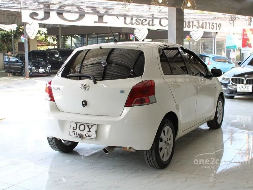 2011 Toyota Yaris E Hatchback