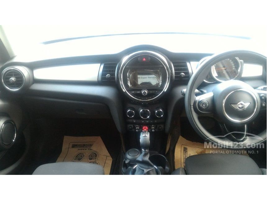 2017 MINI Cooper Hatchback